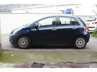toyota yaris 1.3 5 porte sol