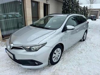 toyota auris touring sports 1.33 active trend+ m.országi s.mentes v.sz.könyv digit klíma led esp 175e km