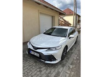 toyota camry 2.5 hybrid executive vip cvt