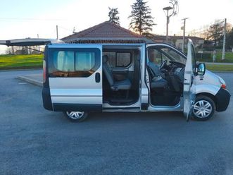 trafic 2 bus 9 places