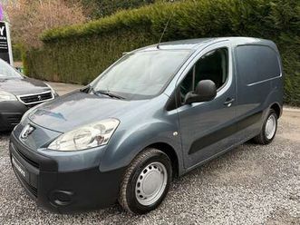 1.6 hdi l1h1 - 99.000 km - tva deductible - a voir