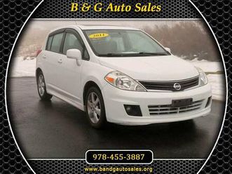 2011 nissan versa 1.8 sl hatchback like new