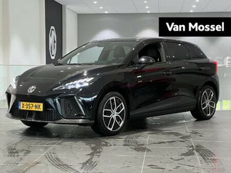 mg mg4 luxury 64 kwh | 1e eigenaar | navi | camera | led koplampen | apple carplay | keyless entry & go |