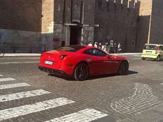 3.9 t dct -rossa interni rossi - rara - carbo