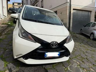 toyota aygo 1.0 passaggio incluso