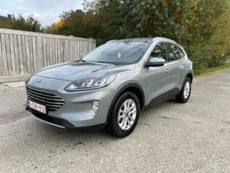 ② ford kuga 1.5 benzine met 33.000km en navi — ford — 2ememain