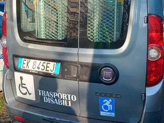 fiat doblò trasporto disabili