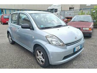 daihatsu sirion 1.3 4x4 unipro