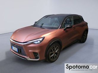 lexus lbx 1.5 hybrid cool 4wd del 2024 usata a milano