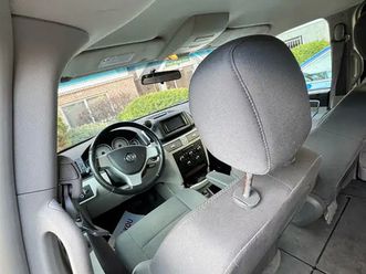 volkswagen routan 2010