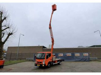 ascension de la perche de voiture télescopique renault maxity 2015