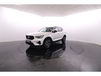 volvo xc40 t2 plus dark cx. aut. gps / vidros escurecidos / cam. traseira / led