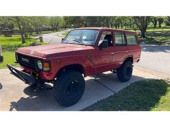 1987 toyota fj60 - 5 speed, new frame, rear locked, holly sniper efi