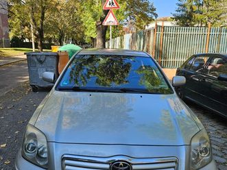 toyota avensis 2.0 2,600 eur