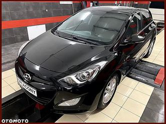 hyundai i30 blue kombi 1.6 gdi yes gold