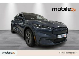 long range 610 km /skinn /panorama / garanti