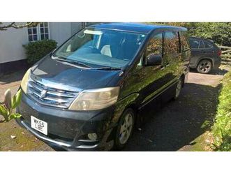 toyota alphard 2.4 petrol automatic. 2005 8 seat 2nd row rotates. mot apr2026. 86,000miles