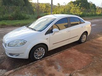 fiat linea essence 1.8 flex 16v 4p 2013