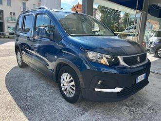 peugeot rifter 1.5 hdi gt line gancio di traino