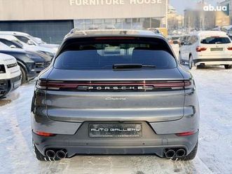porsche cayenne 2024