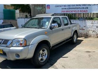 2010 nissan np300 2.4i hi-rider double-cab