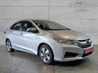 honda grace daa-gm4 4 dr auto