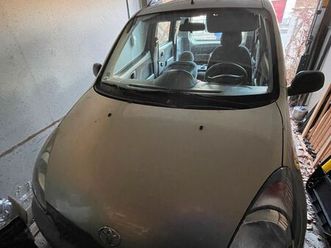 toyota yaris verso - fahrbereit, aber eher zum ausschlachten geda