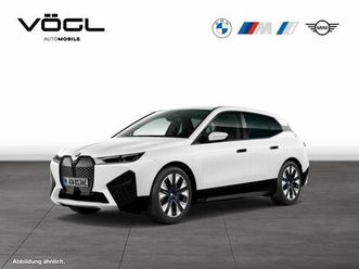 bmw ix xdrive40 sportpaket hk hifi dab komfortzg.