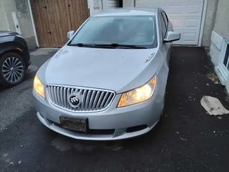 2010 buick lacrosse 60,600 kms