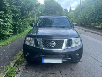 nissan pathfinder v6 dci 3.0 geländewagen