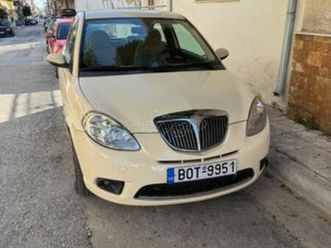 lancia ypsilon 2004