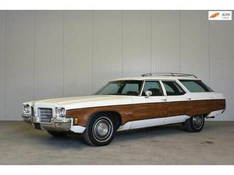 oldsmobile custom cruiser - met de wereld beroemde 455 rocket en clamshell, uniek