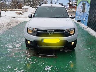 vînd mașină personala dacia duster model 2013 4×2 budesti