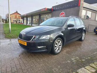 skoda octavia combi 1.0i tour climate, cruise, navi via app.