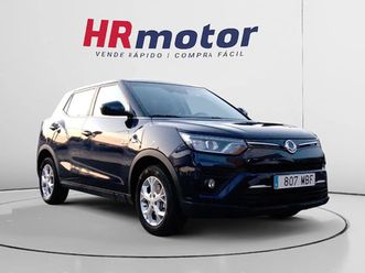 ssangyong tivoli 1.2 t-gdi line 4×2