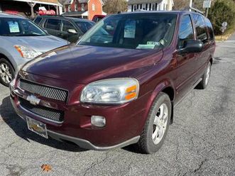 08 chevy uplander fully loaded 3rd seat// only 85k miles