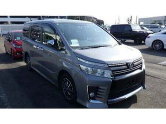 2015 toyota voxy 2.0l voxy zs 8 seater mpv rust free a vendre