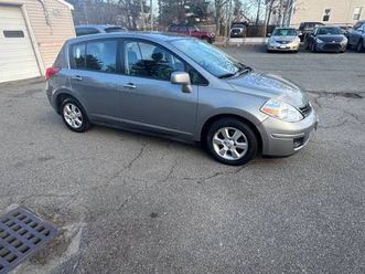 2012 nissan versa hatchback