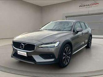 - v60 cross country d4 awd geartronic business plu