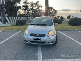 toyota yaris 2005 1.0 benzina