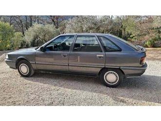 1992 renault 21 gris manuel, 5 vitesses conduite à gauche...