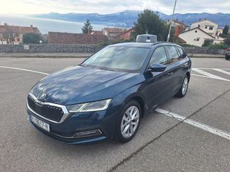 škoda octavia combi 2,0 tdi style hr auto,odlican, 2022 god.