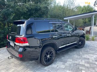 toyota land cruiser v8 za 66 900 €