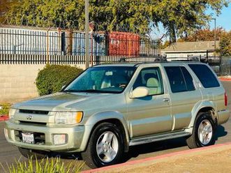 clean title 2001 infiniti qx4 *low miles*