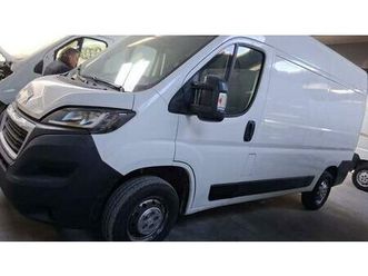peugeot boxer furgone 328 2.2 bluehdi 120 s&s pc-tn furgone del 2022 usata a opera