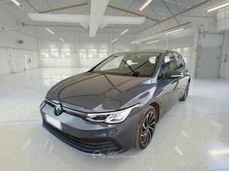 volkswagen golf viii 1.0 etsi 81kw evo life dsg 5 porte