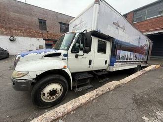 2014 international 4300 crew cab moving truck- ready to work