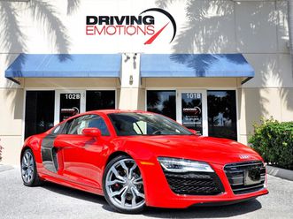 2014 audi r8 5.2l v10 coupe! 6-speed manual!! carbon blades! collector!!