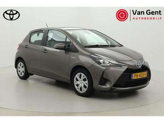 toyota yaris 1.5 hybrid aspiration | origineel nl | fietsensteun | cruise control | clima | camera | rijstrooksensor | bluetooth