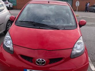 toyota aygo . outubro/07